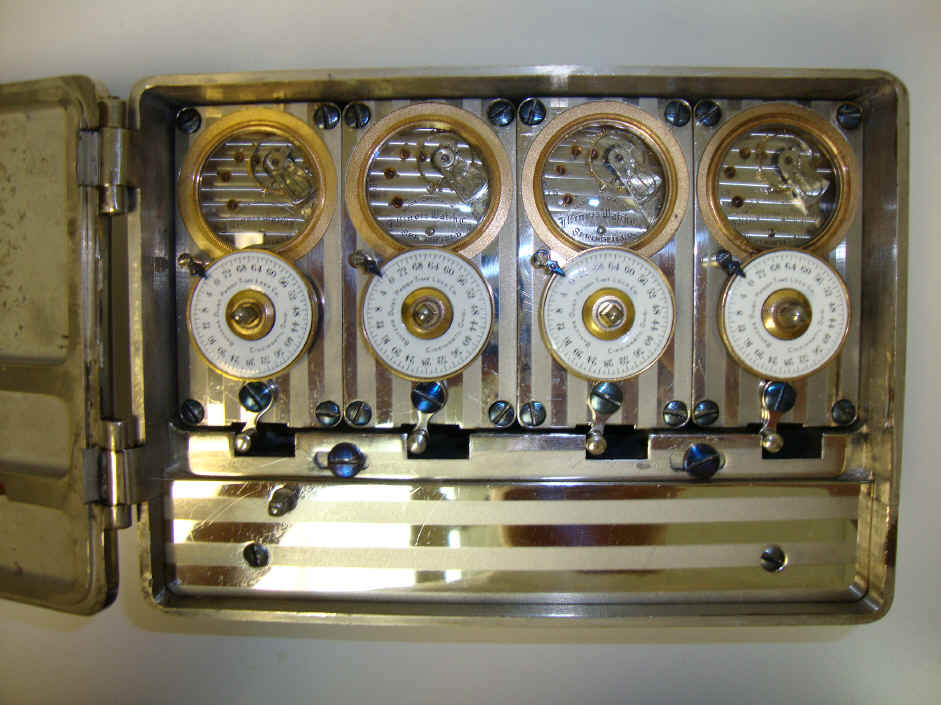 Bankers Dustproof-b (1).JPG (2100248 bytes)