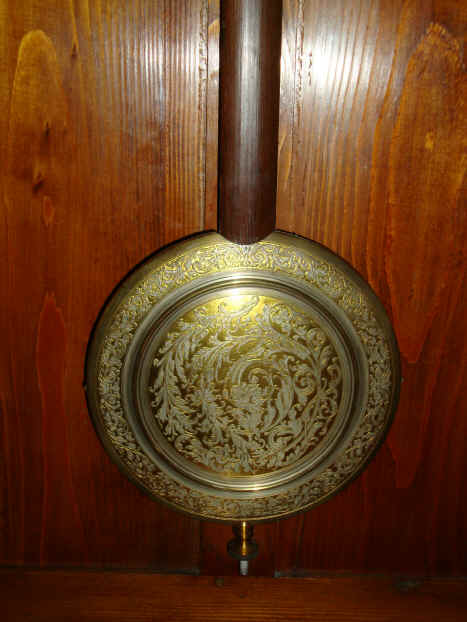 German mini tower clock in tallcase (11).JPG (1925994 bytes)