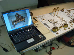 Gourdin miniature r.JPG (1075884 bytes)