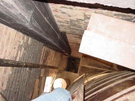 ST #7 tower interior (53).JPG (899530 bytes)