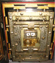 Consolidated 2mvt on safe door (1).jpg (404480 bytes)